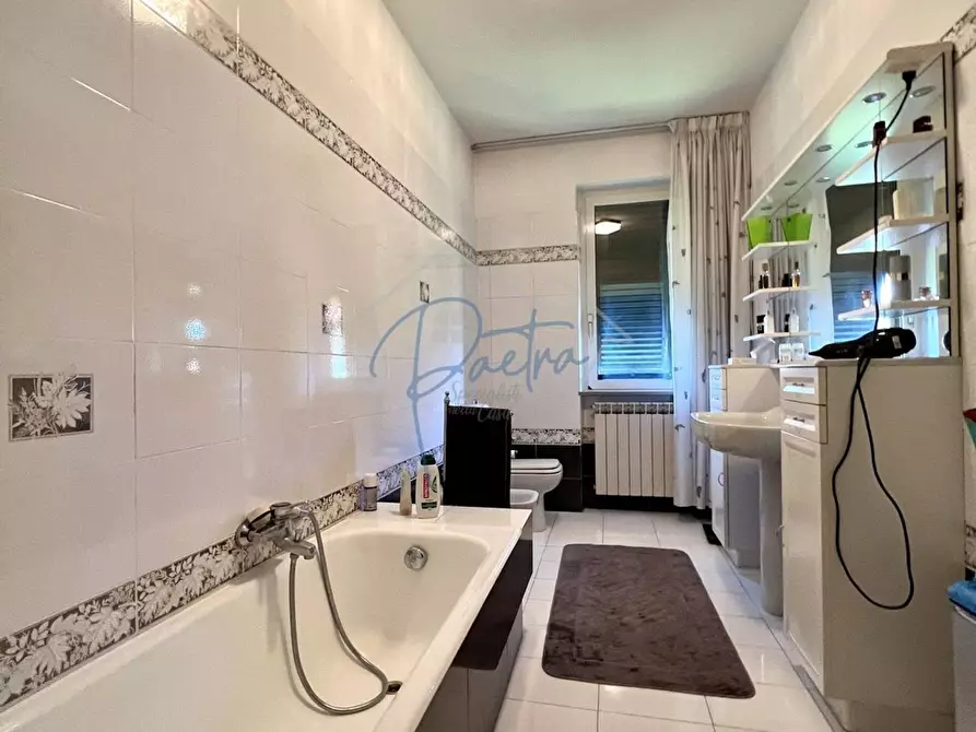 Immagine 14 di Casa semindipendente in vendita  a Massa