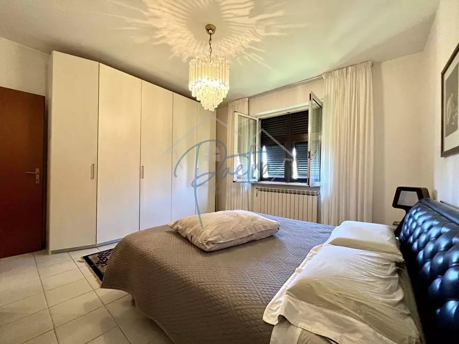 Immagine 9 di Casa semindipendente in vendita  a Massa