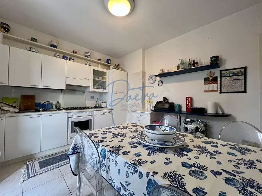 Immagine 7 di Villetta a schiera in vendita  a Massa