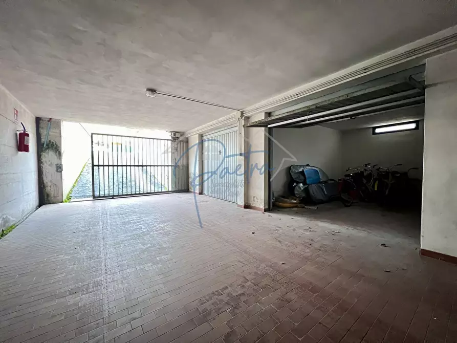 Immagine 24 di Villetta a schiera in vendita  a Massa