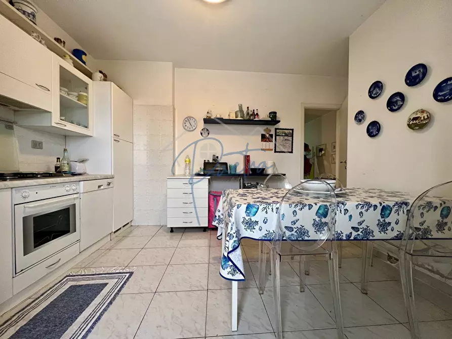 Immagine 6 di Villetta a schiera in vendita  a Massa