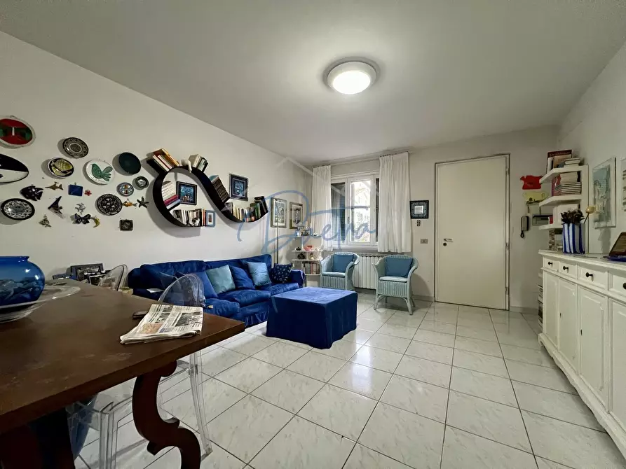 Immagine 10 di Villetta a schiera in vendita  a Massa