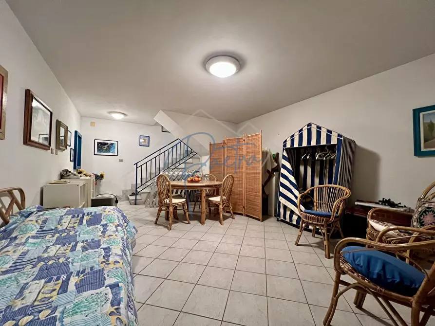 Immagine 13 di Villetta a schiera in vendita  a Massa