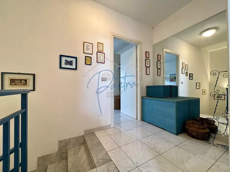 Immagine 15 di Villetta a schiera in vendita  a Massa