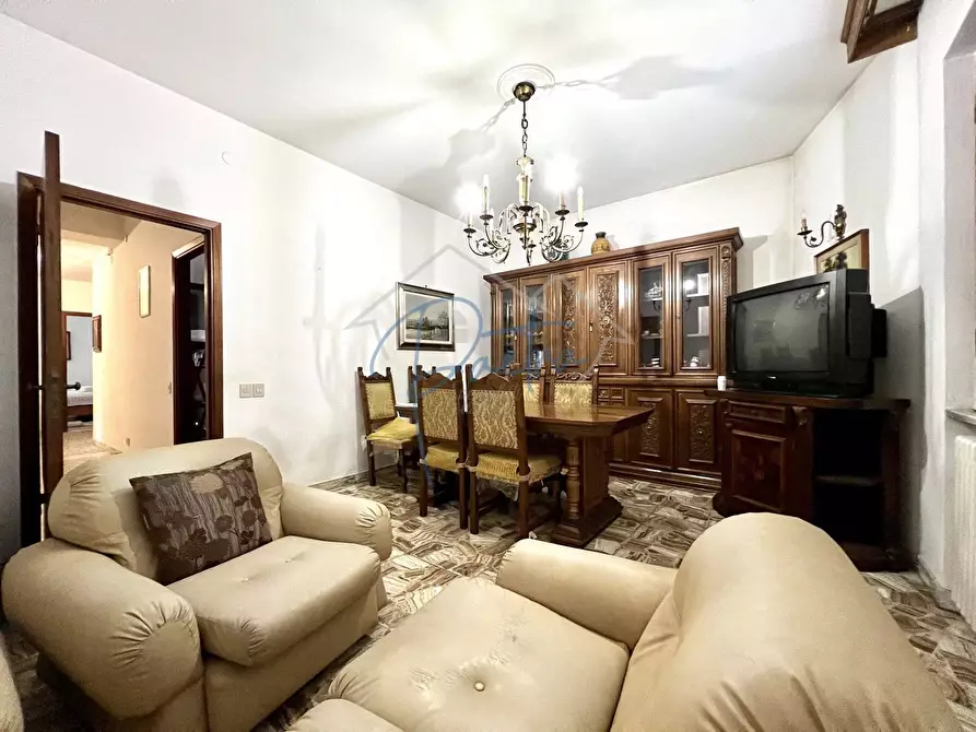 Immagine 17 di Casa semindipendente in vendita  a Massa