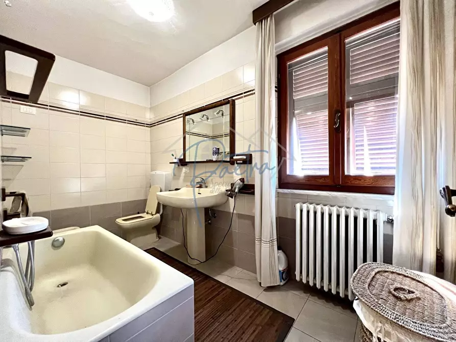 Immagine 18 di Casa semindipendente in vendita  a Massa