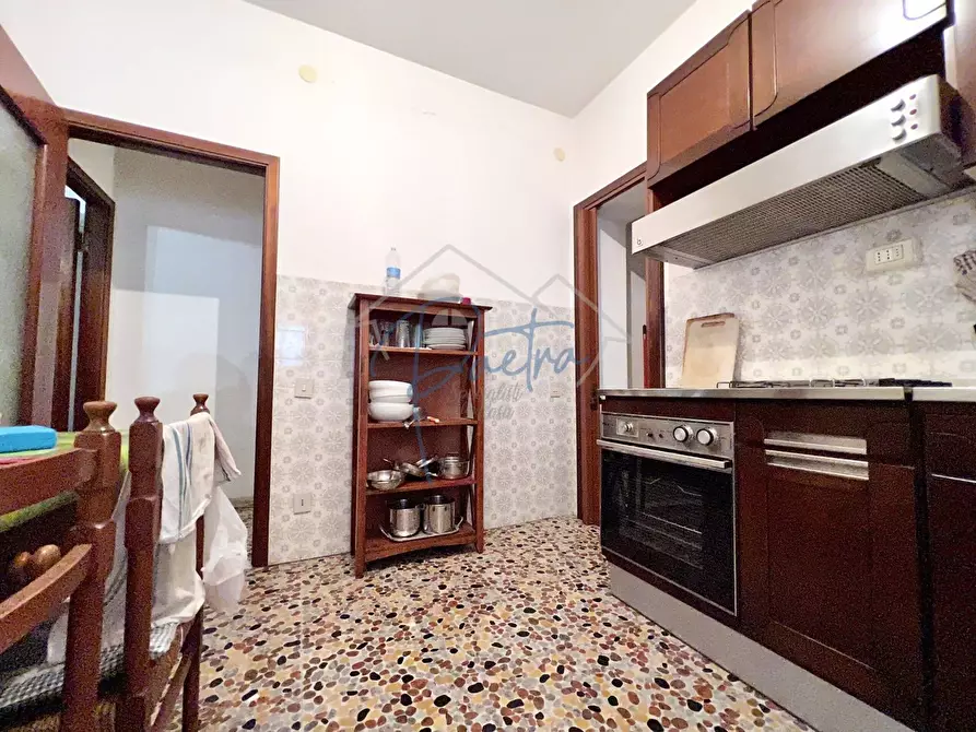 Immagine 15 di Casa semindipendente in vendita  a Massa