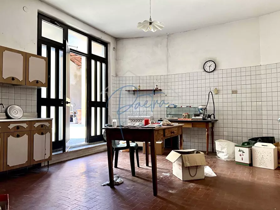 Immagine 4 di Casa semindipendente in vendita  a Massa