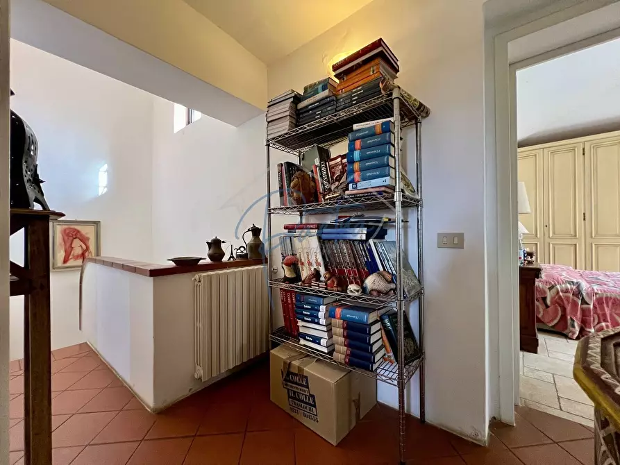 Immagine 28 di Villetta a schiera in vendita  a Montignoso