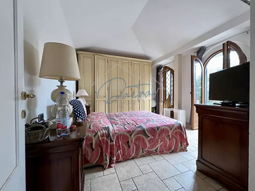 Immagine 22 di Villetta a schiera in vendita  a Montignoso