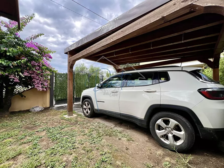 Immagine 43 di Villetta a schiera in vendita  a Montignoso