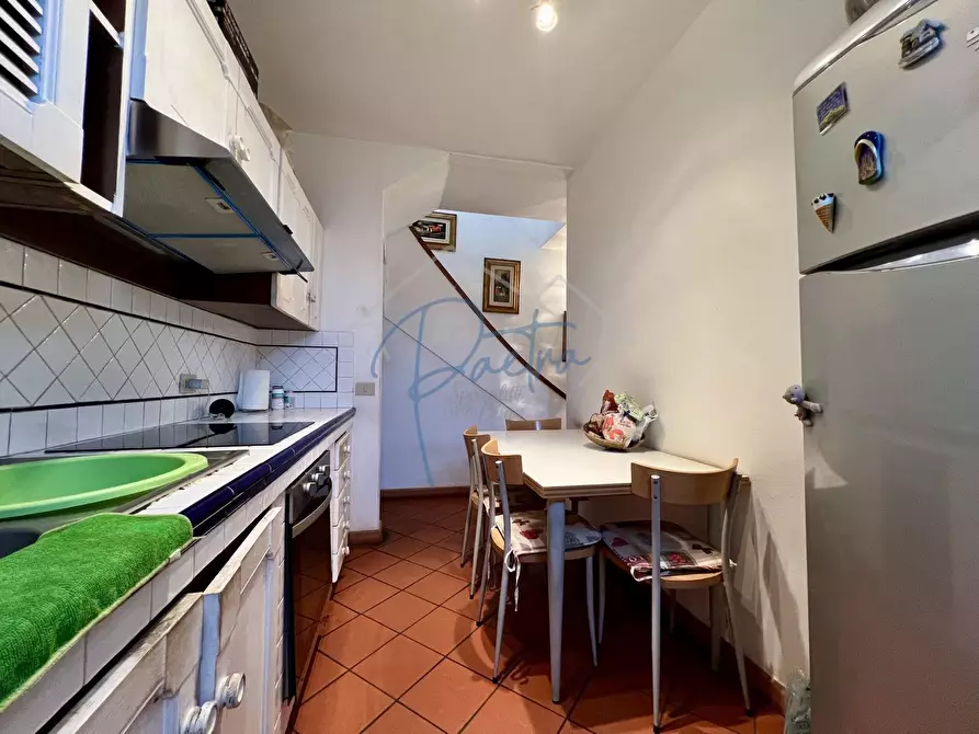 Immagine 17 di Villetta a schiera in vendita  a Montignoso