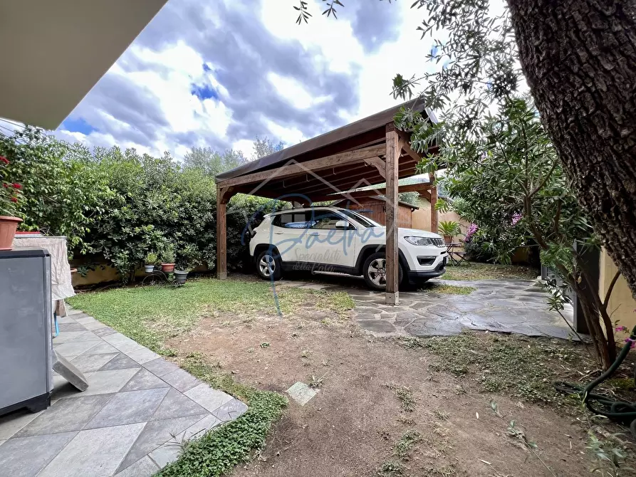 Immagine 42 di Villetta a schiera in vendita  a Montignoso