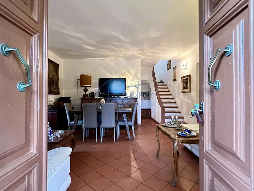 Immagine 7 di Villetta a schiera in vendita  a Montignoso