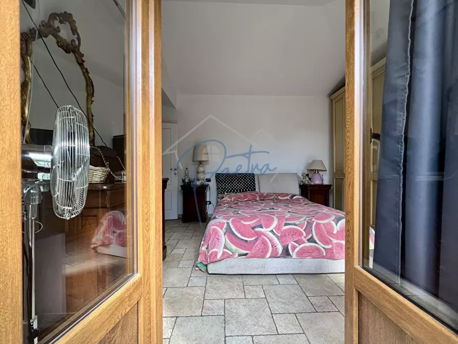 Immagine 25 di Villetta a schiera in vendita  a Montignoso