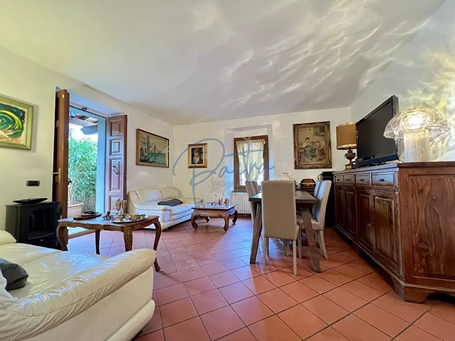 Immagine 12 di Villetta a schiera in vendita  a Montignoso