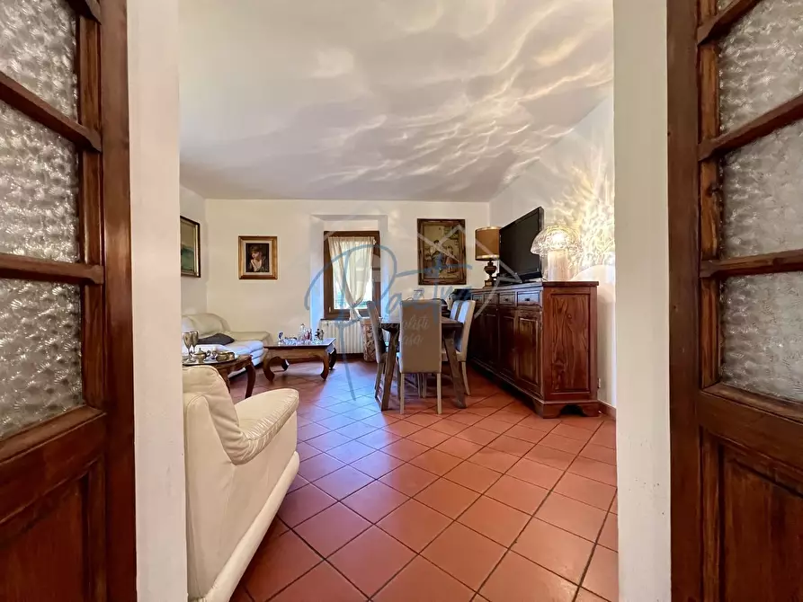 Immagine 14 di Villetta a schiera in vendita  a Montignoso