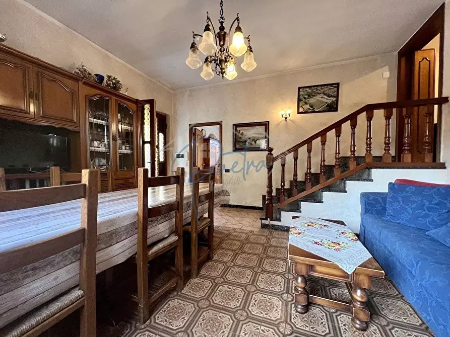 Immagine 4 di Casa indipendente in affitto  a Massa