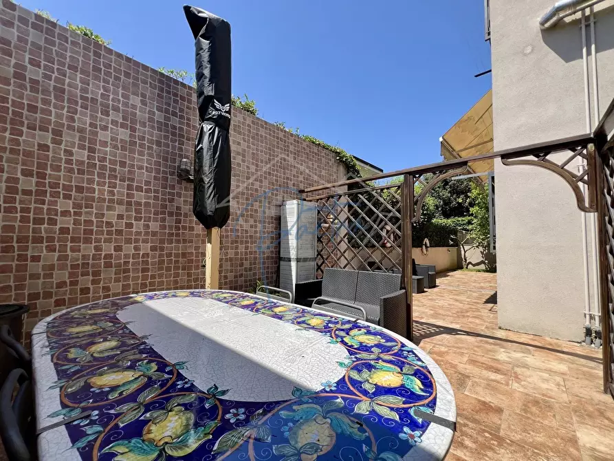 Immagine 7 di Appartamento in affitto  a Massa