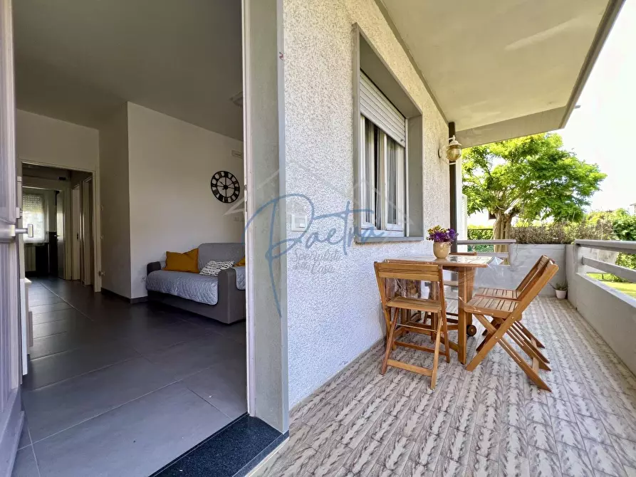 Immagine 2 di Appartamento in affitto  a Massa