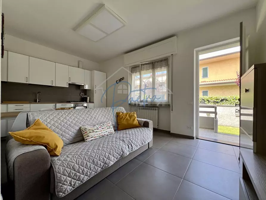 Immagine 3 di Appartamento in affitto  a Massa