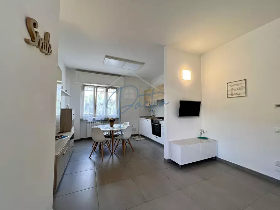 Immagine 3 di Appartamento in affitto  a Massa