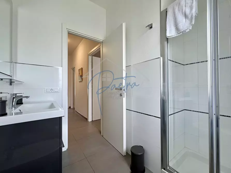 Immagine 21 di Appartamento in affitto  a Massa