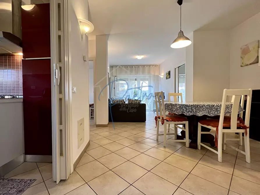 Immagine 5 di Appartamento in affitto  a Massa