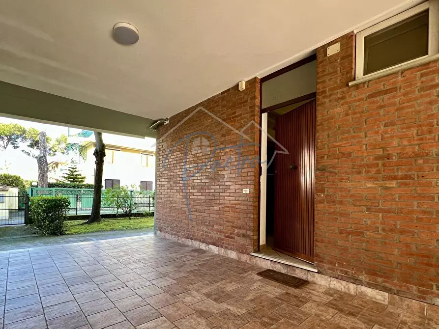 Immagine 28 di Appartamento in affitto  a Massa