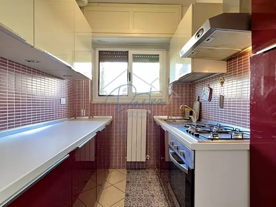 Immagine 9 di Appartamento in affitto  a Massa