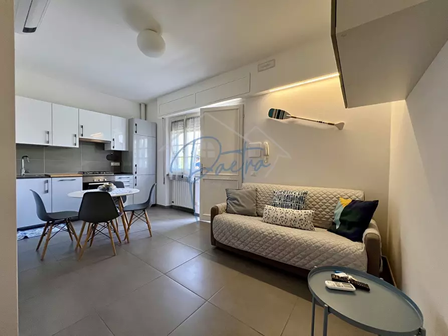 Immagine 7 di Appartamento in affitto  a Massa