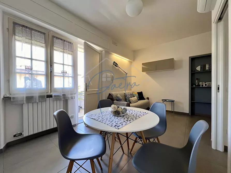 Immagine 5 di Appartamento in affitto  a Massa