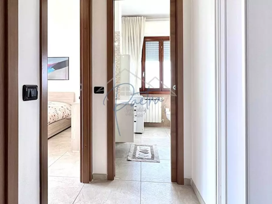 Immagine 14 di Appartamento in affitto  a Massa