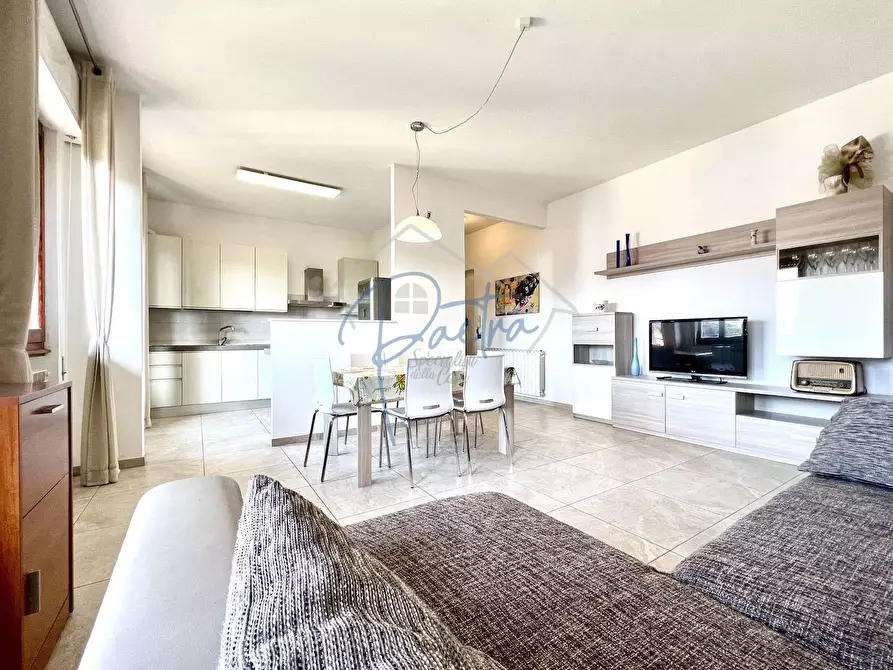 Immagine 3 di Appartamento in affitto  a Massa