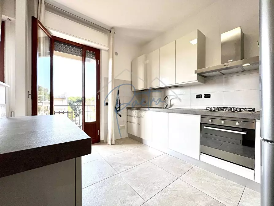 Immagine 9 di Appartamento in affitto  a Massa