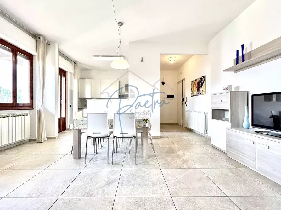 Immagine 1 di Appartamento in affitto  a Massa