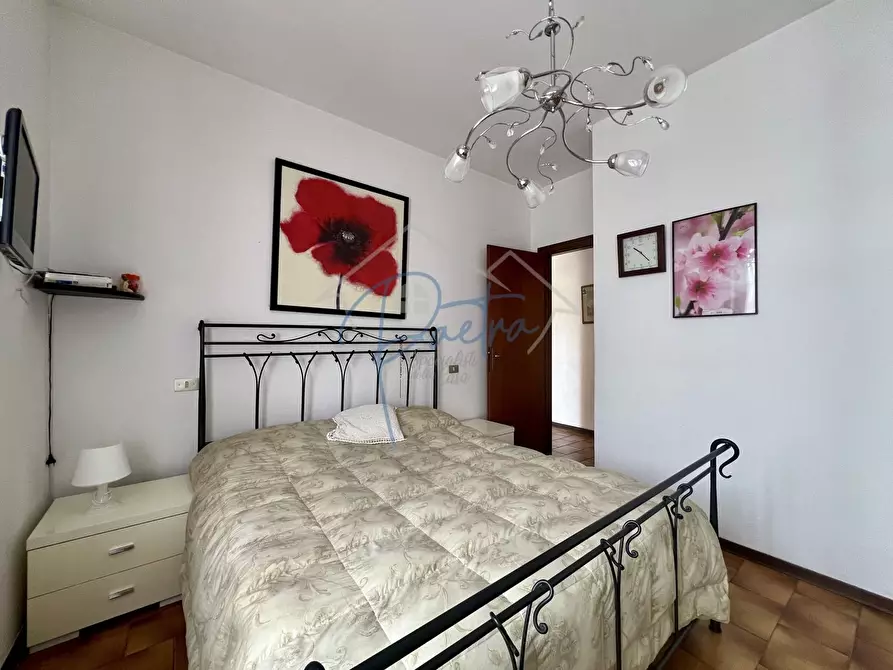 Immagine 13 di Appartamento in affitto  a Massa