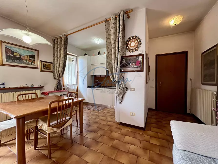 Immagine 5 di Appartamento in affitto  a Massa