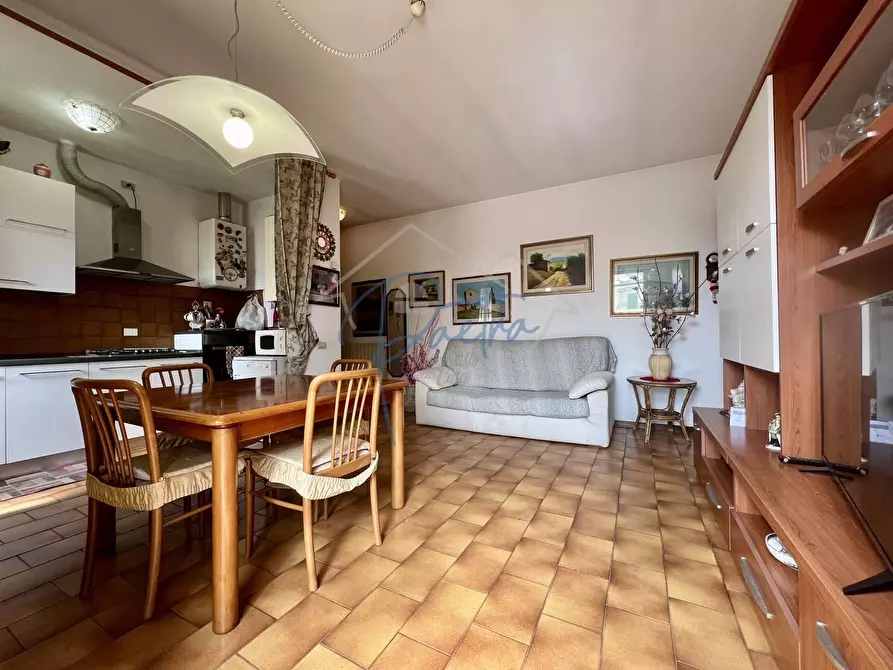 Immagine 7 di Appartamento in affitto  a Massa