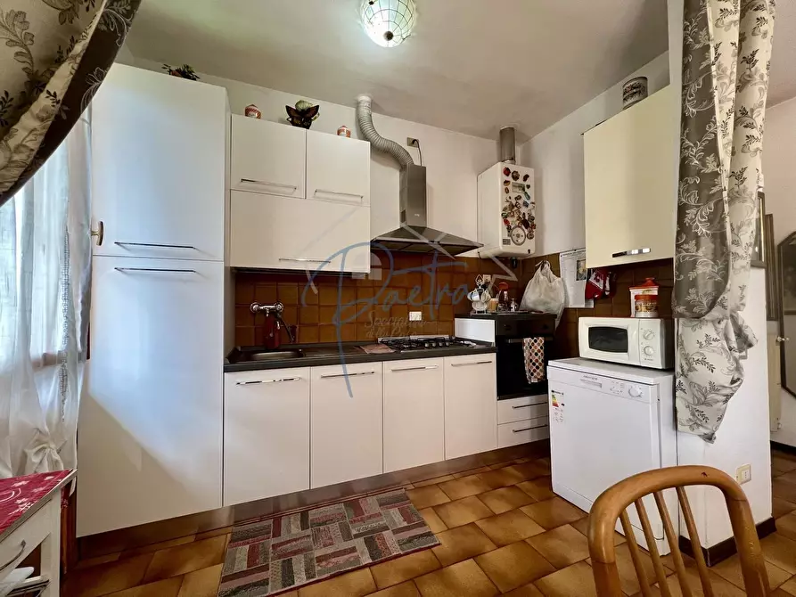 Immagine 6 di Appartamento in affitto  a Massa