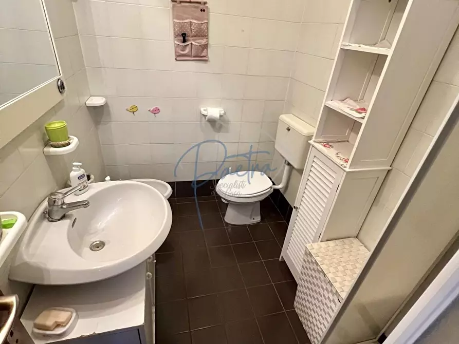 Immagine 15 di Appartamento in affitto  a Massa