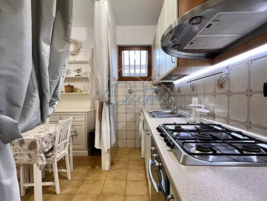 Immagine 12 di Appartamento in affitto  a Massa