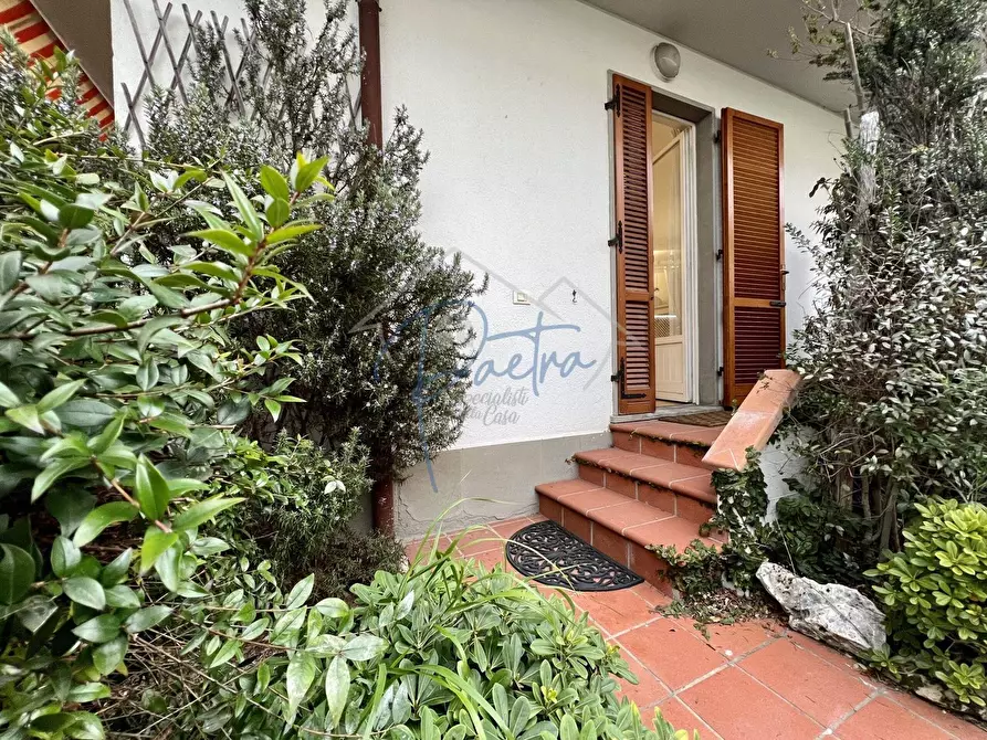 Immagine 20 di Appartamento in affitto  a Massa