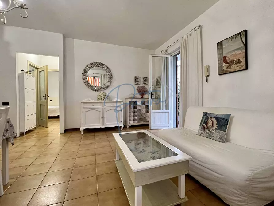 Immagine 8 di Appartamento in affitto  a Massa