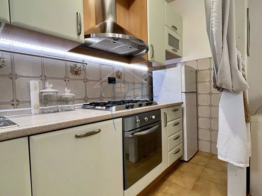 Immagine 10 di Appartamento in affitto  a Massa