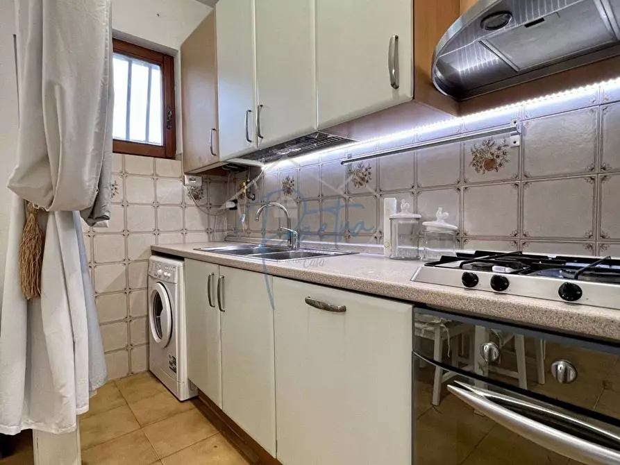 Immagine 9 di Appartamento in affitto  a Massa