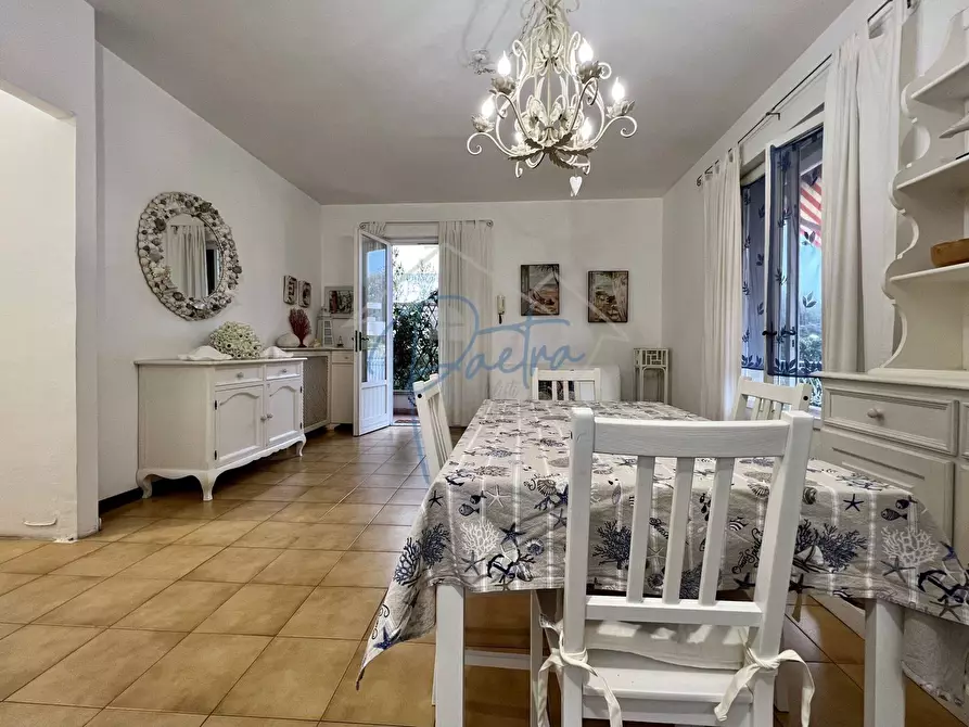 Immagine 14 di Appartamento in affitto  a Massa