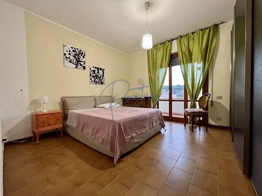 Immagine 14 di Appartamento in vendita  a Massa