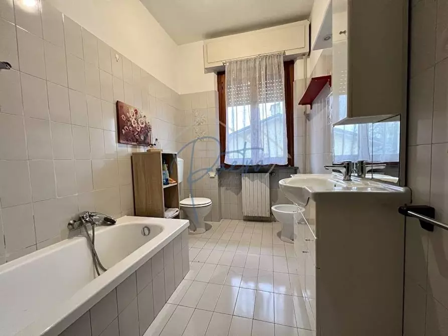 Immagine 17 di Appartamento in vendita  a Massa