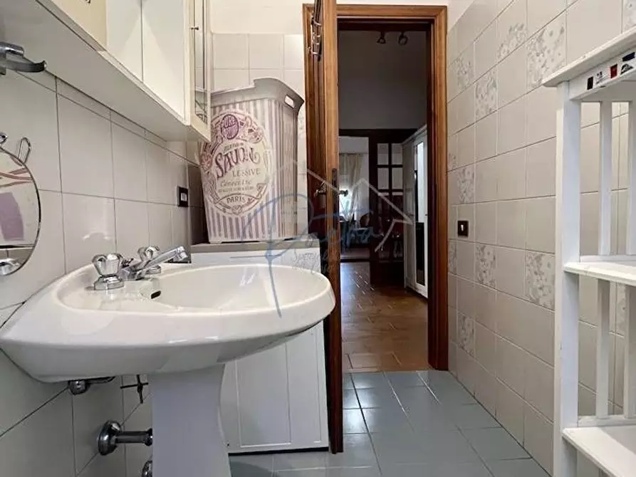 Immagine 18 di Appartamento in vendita  a Massa